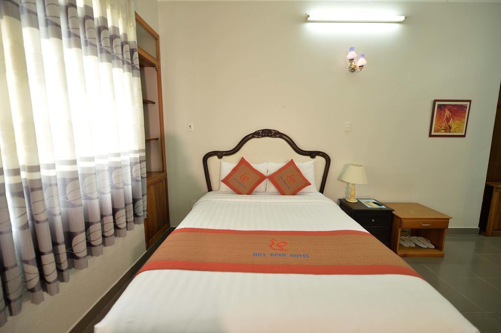 Hoa Binh 2 Hotel Long Xuyên Extérieur photo