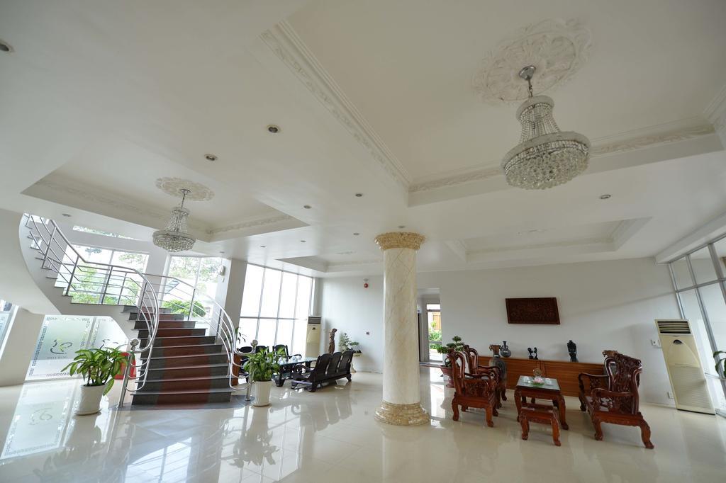 Hoa Binh 2 Hotel Long Xuyên Extérieur photo